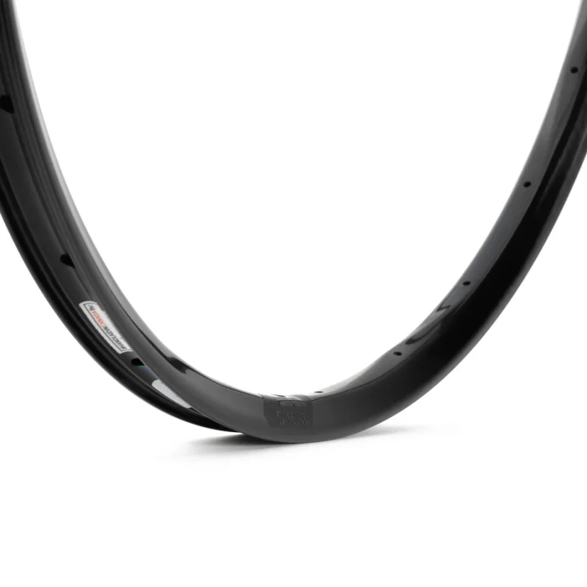 Ráfek Revive Carbon