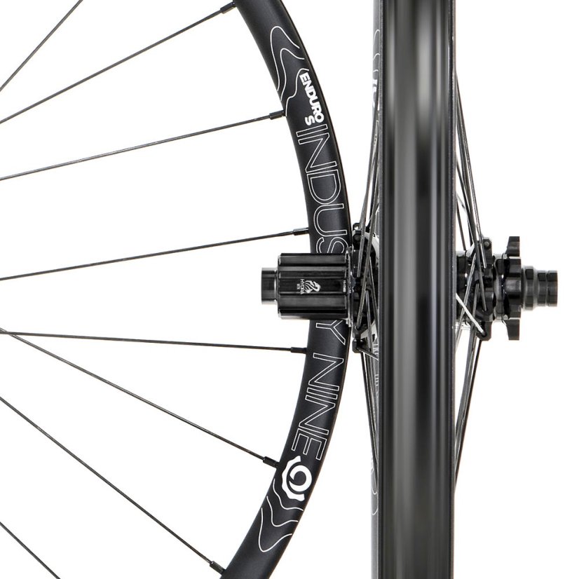 HYDRA ENDURO S black