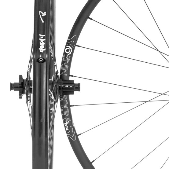 1/1 TRAIL black