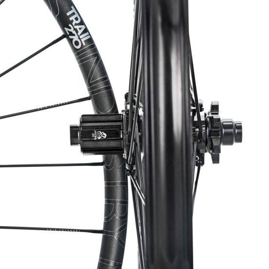 TRAIL 270 32H black
