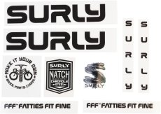 Surly Grappler — sada samolepek s odznakem, bílá