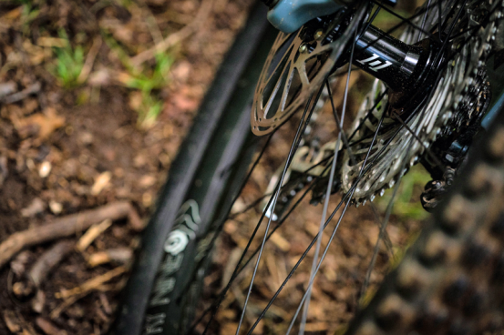 1/1 TRAIL black