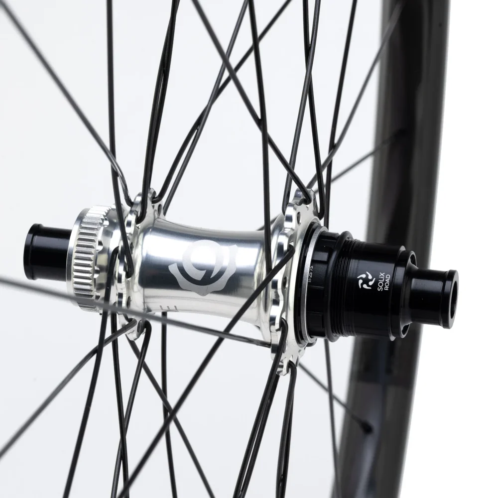 Detail Revive Carbon